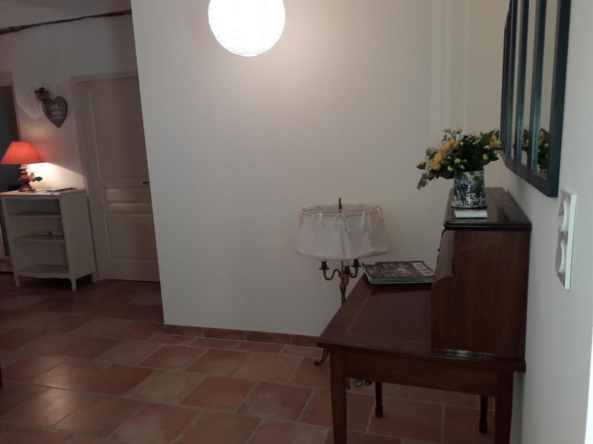 Bed and Breakfast La Fleur De Lys Roussayrolles Exterior foto